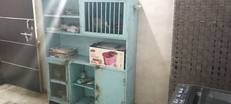 લાકડાનો કબાટ - ઓલ્ડ વસ્તુઓની ખરીદી અને વેચાણ
